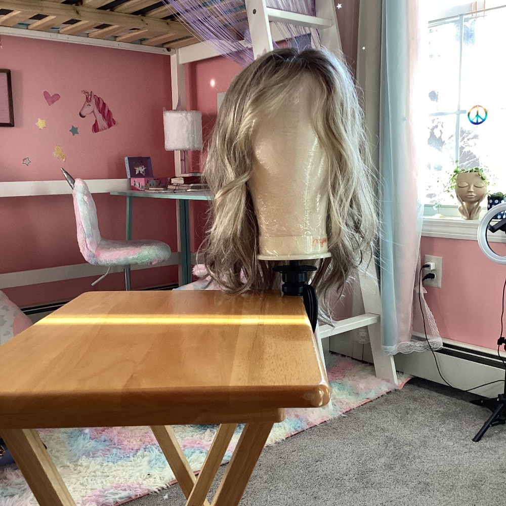 Arrow wig by Ellen Wille…..New with tags attached